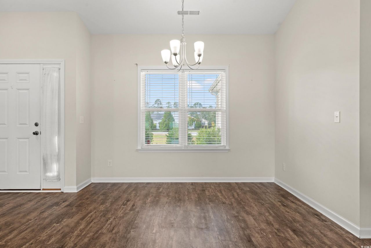 327 Fox Bay Rd. Photo 5