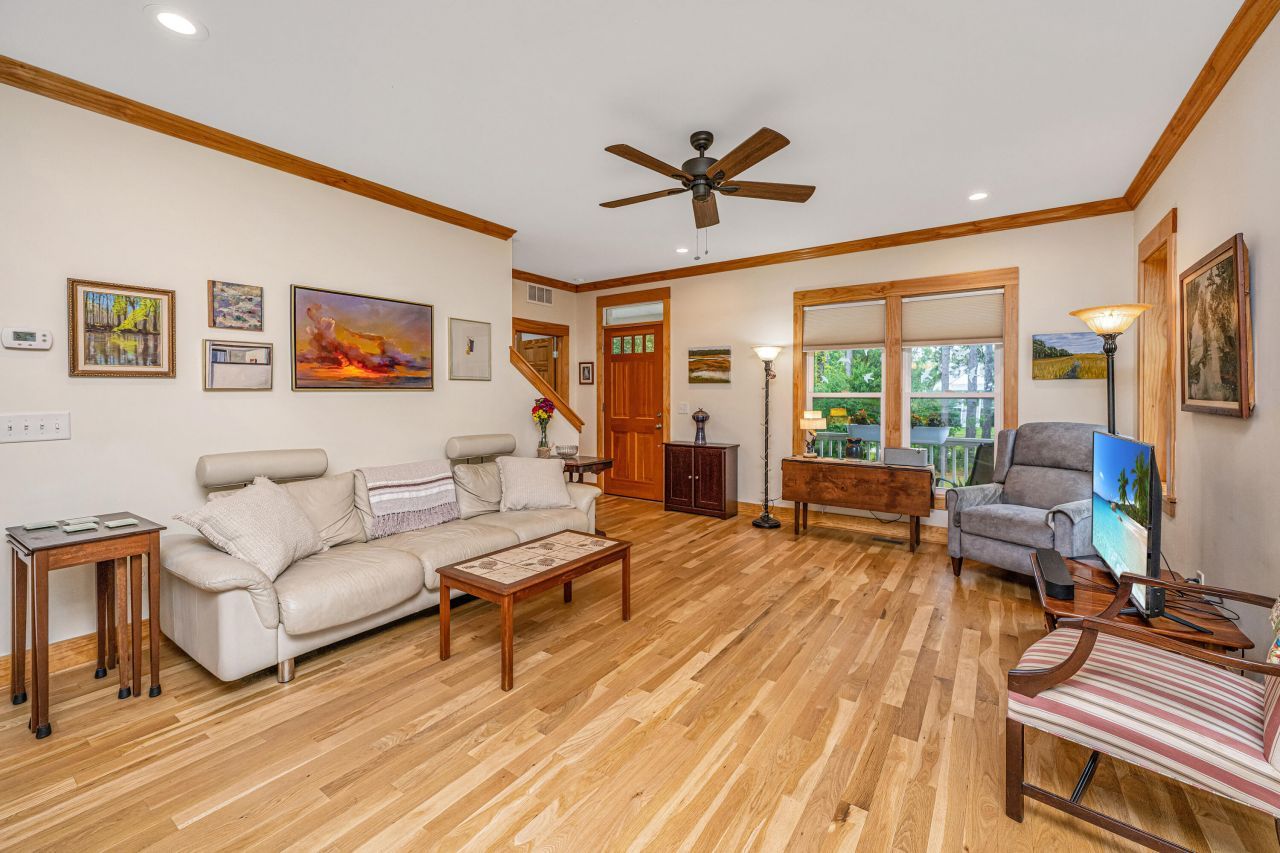 325 Mcclellan Avenue Photo 13