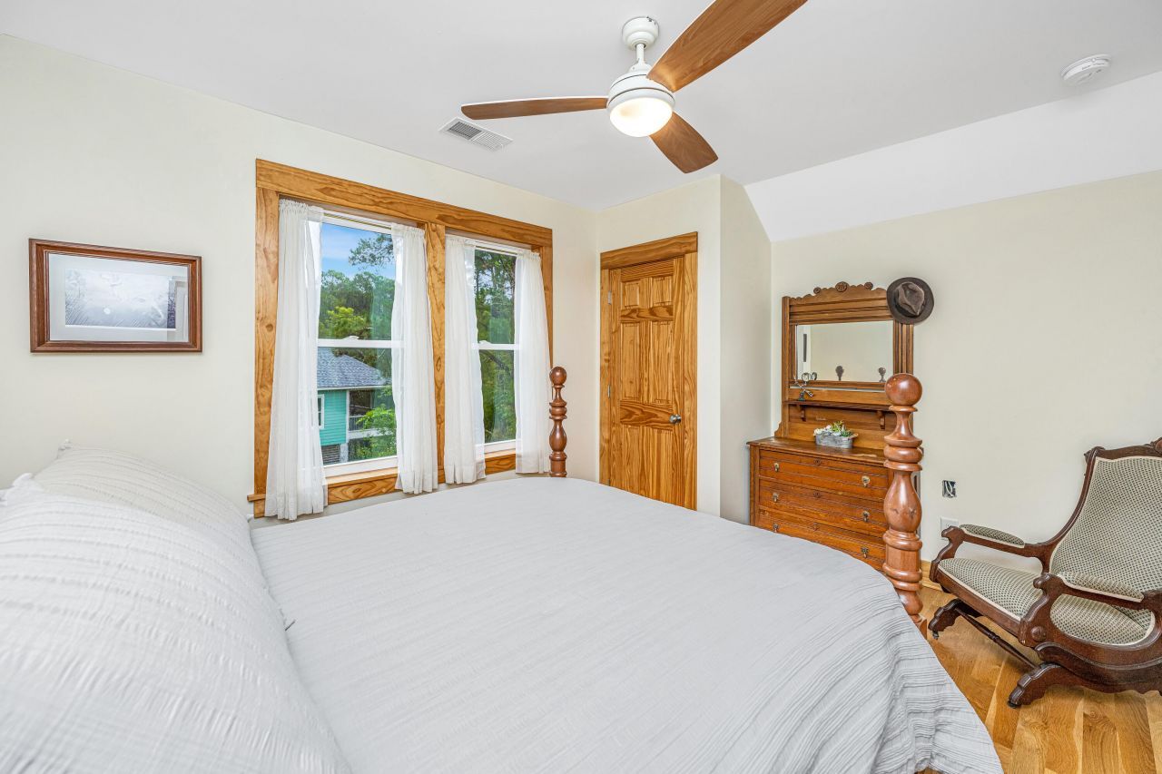 325 Mcclellan Avenue Photo 33