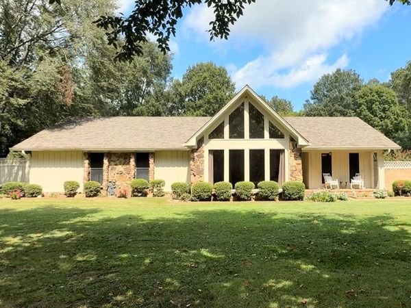 113 Woodson Street, Bruce, MS 38915