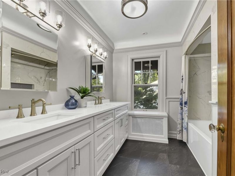 2831 Fairmount Boulevard, Unit 2831, Cleveland Heights, OH 44118 Photo 5