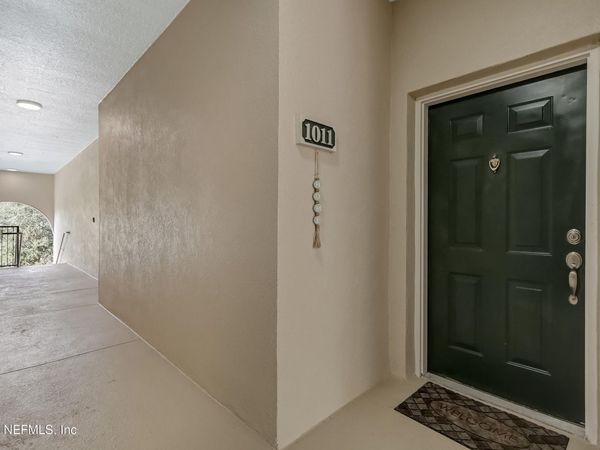 8601 BEACH Boulevard, Unit 1011, Jacksonville, FL 32216