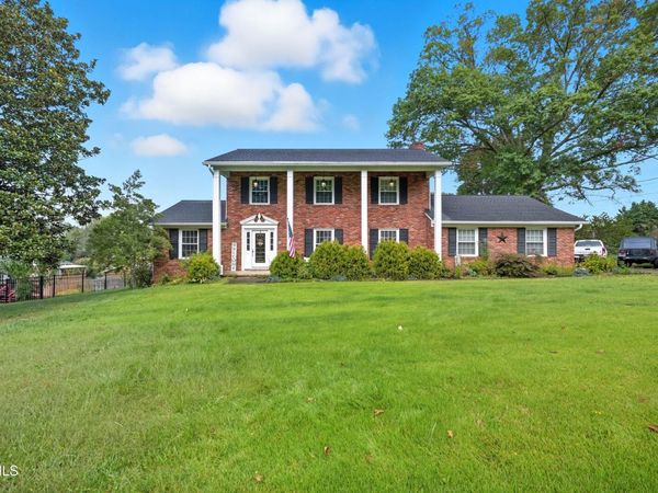 405 Oakmont Drive, Kingsport, TN 37663