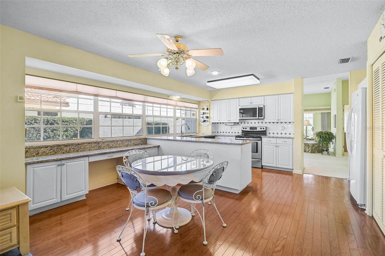 4717 Peridia Boulevard E, Bradenton, FL 34203 Photo