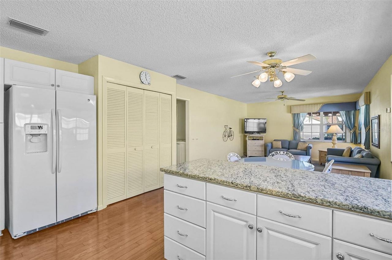 4717 Peridia Boulevard E, Bradenton, FL 34203 Photo