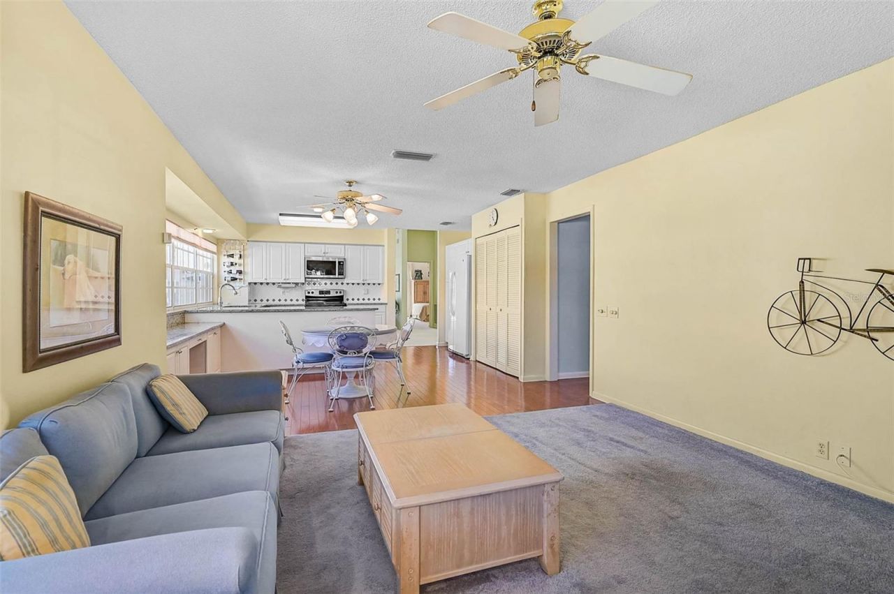 4717 Peridia Boulevard E, Bradenton, FL 34203 Photo