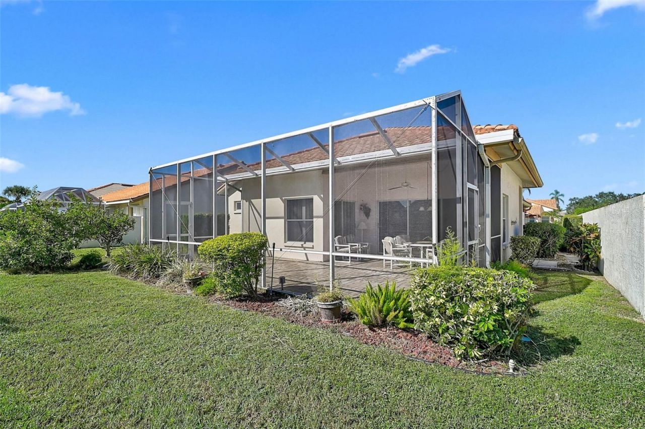 4717 Peridia Boulevard E, Bradenton, FL 34203 Photo