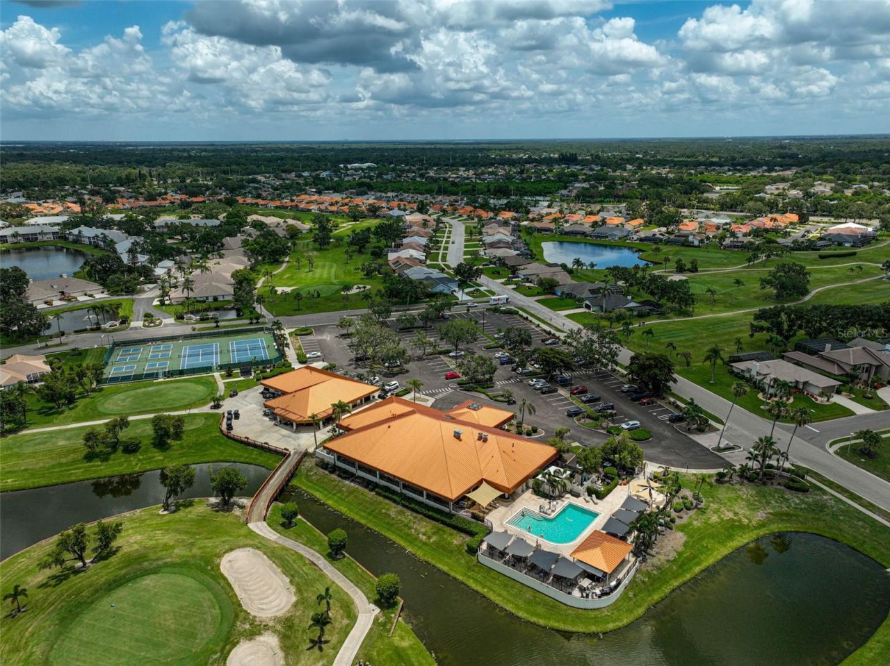 4717 Peridia Boulevard E, Bradenton, FL 34203 Photo