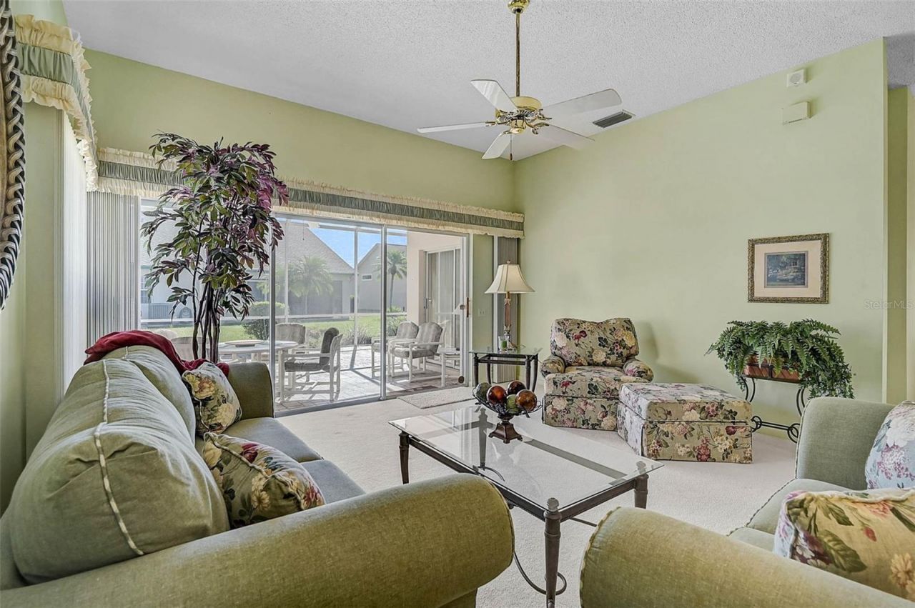 4717 Peridia Boulevard E, Bradenton, FL 34203 Photo