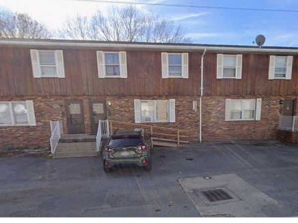 208 6th Street, Marlinton, WV 24954