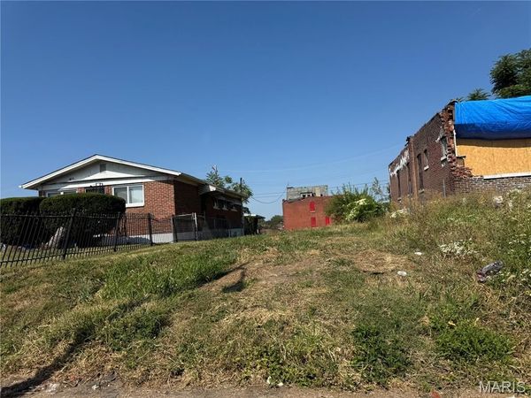 3003 TAYOR N Taylor Avenue, St Louis, MO 63115