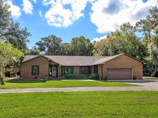 583 WINONA DRIVE, GENEVA, FL 32732