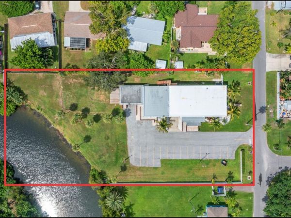 10830 NAVAJO DRIVE, ST PETERSBURG, FL 33708