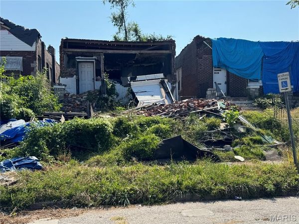 3012 N Taylor Avenue, St Louis, MO 63115