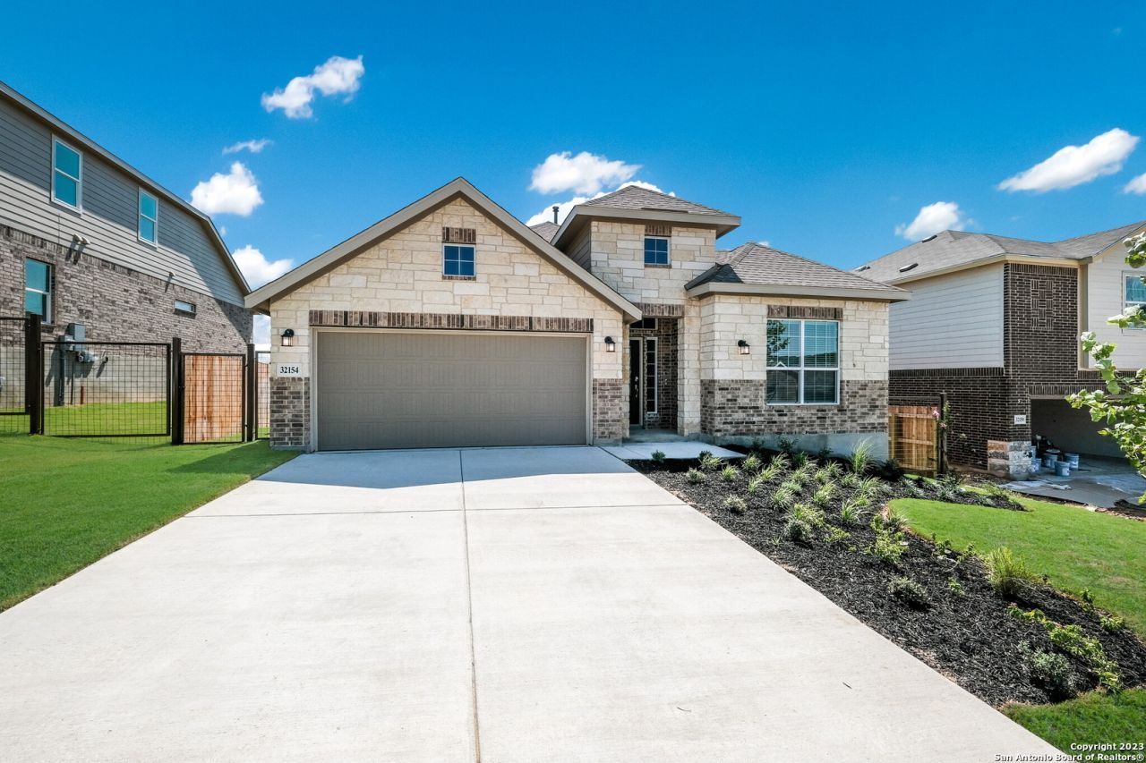 8953 San Carlos, Seguin, TX 78155 Main Photo