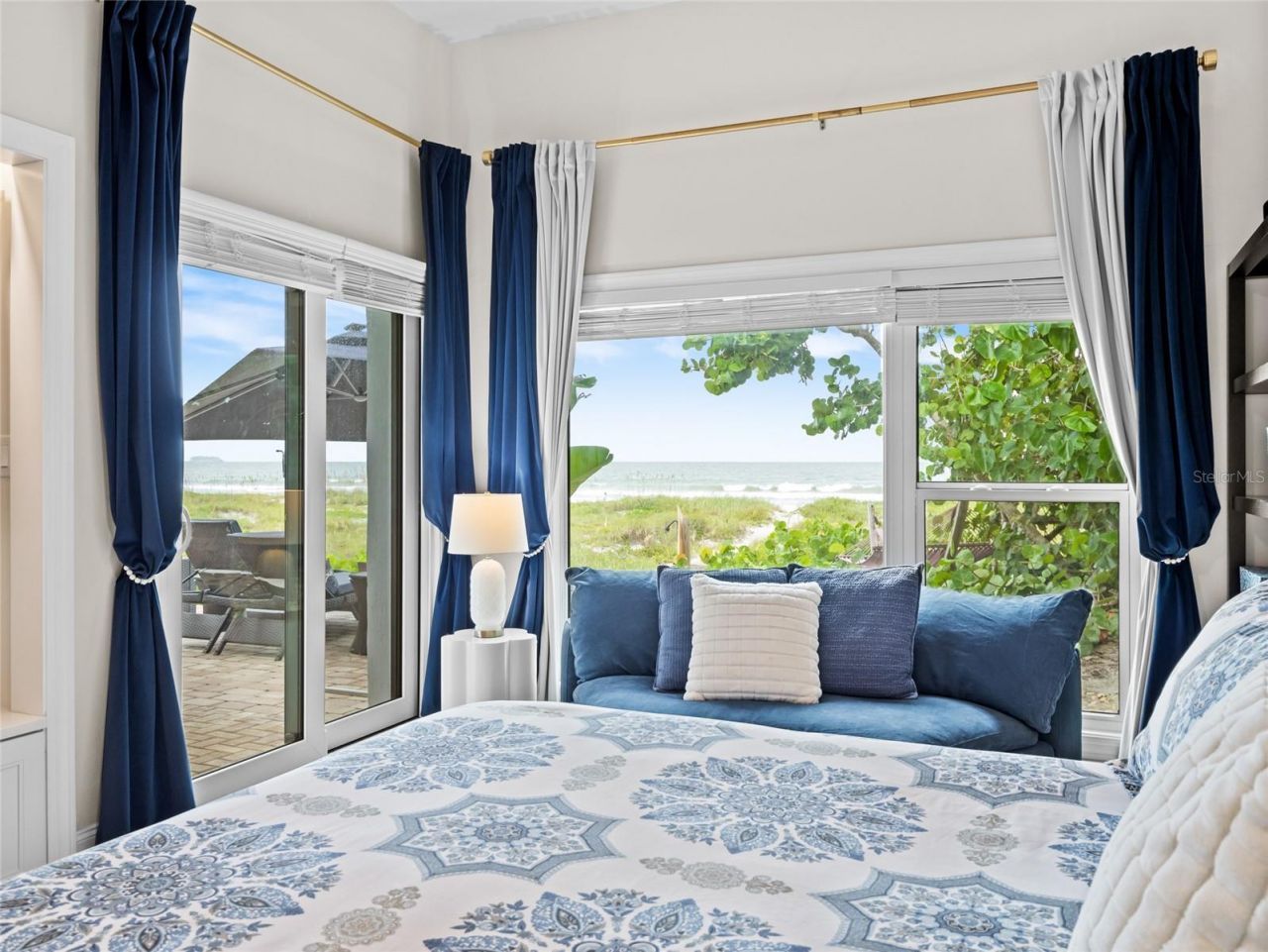 933 S Atlantic Avenue, Cocoa Beach, FL 32931 Photo