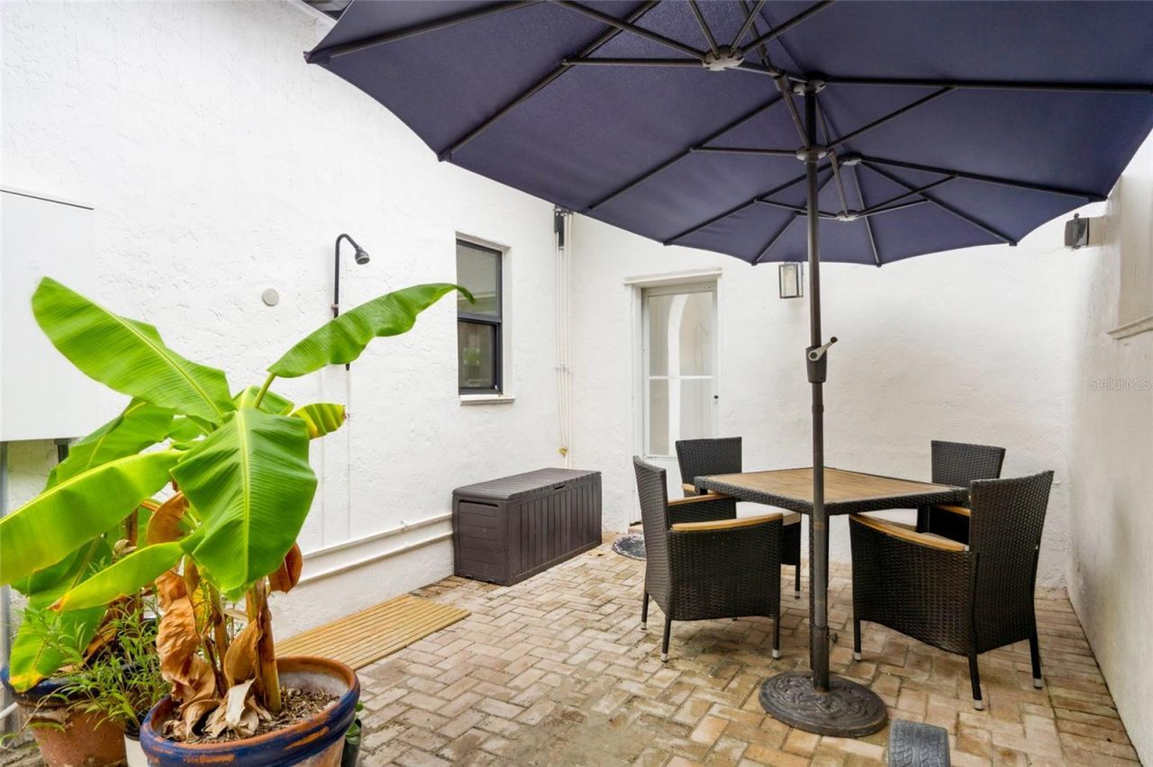 933 S Atlantic Avenue, Cocoa Beach, FL 32931 Photo