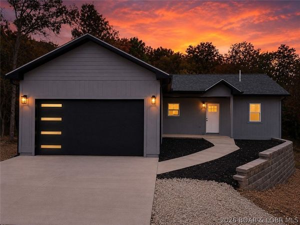 106 Mayerling Drive, Laurie, MO 65037