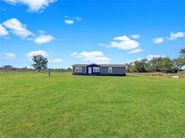 12326 N 1890 Road, Sayre, OK 73662