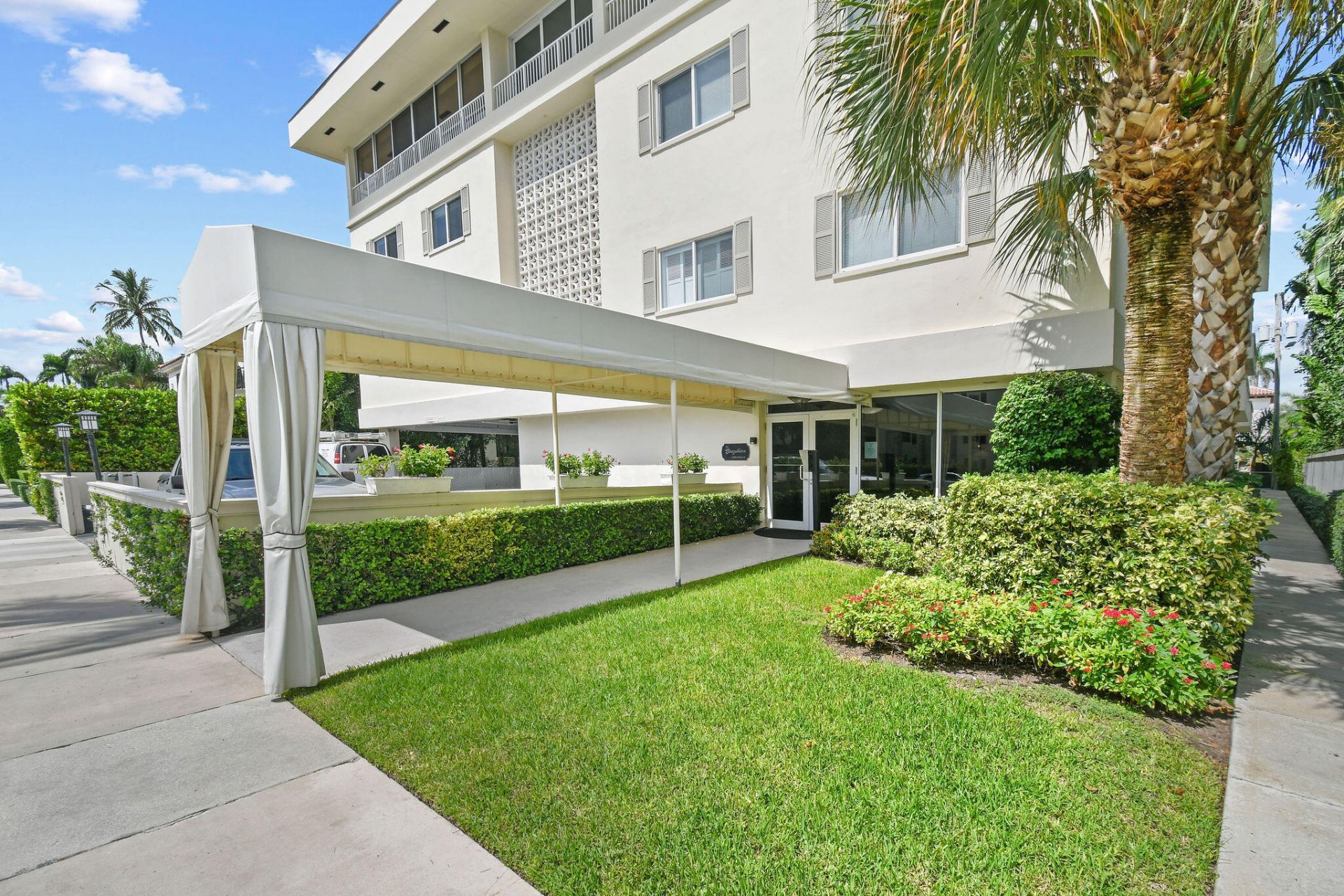 227 Brazilian Avenue, Unit 2h, Palm Beach, FL 33480 Photo