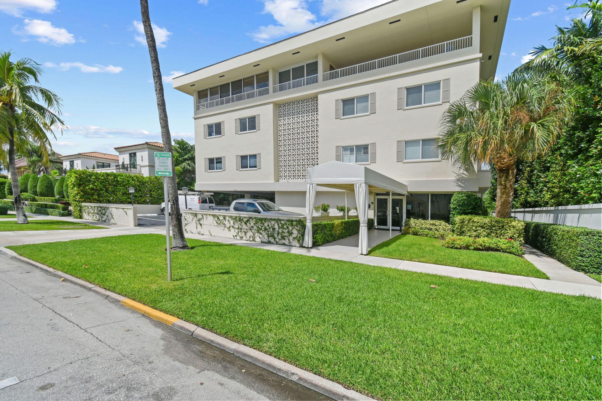 227 Brazilian Avenue, Unit 2h, Palm Beach, FL 33480 Photo