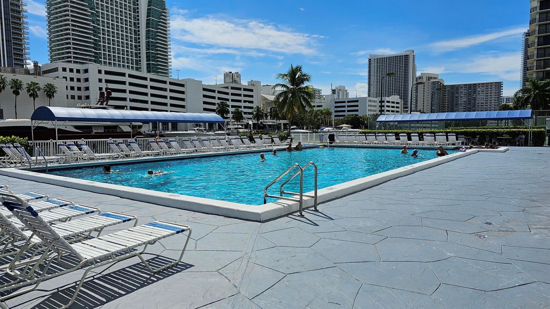 400 Leslie Drive, Unit 807, Hallandale Beach, FL 33009 Photo