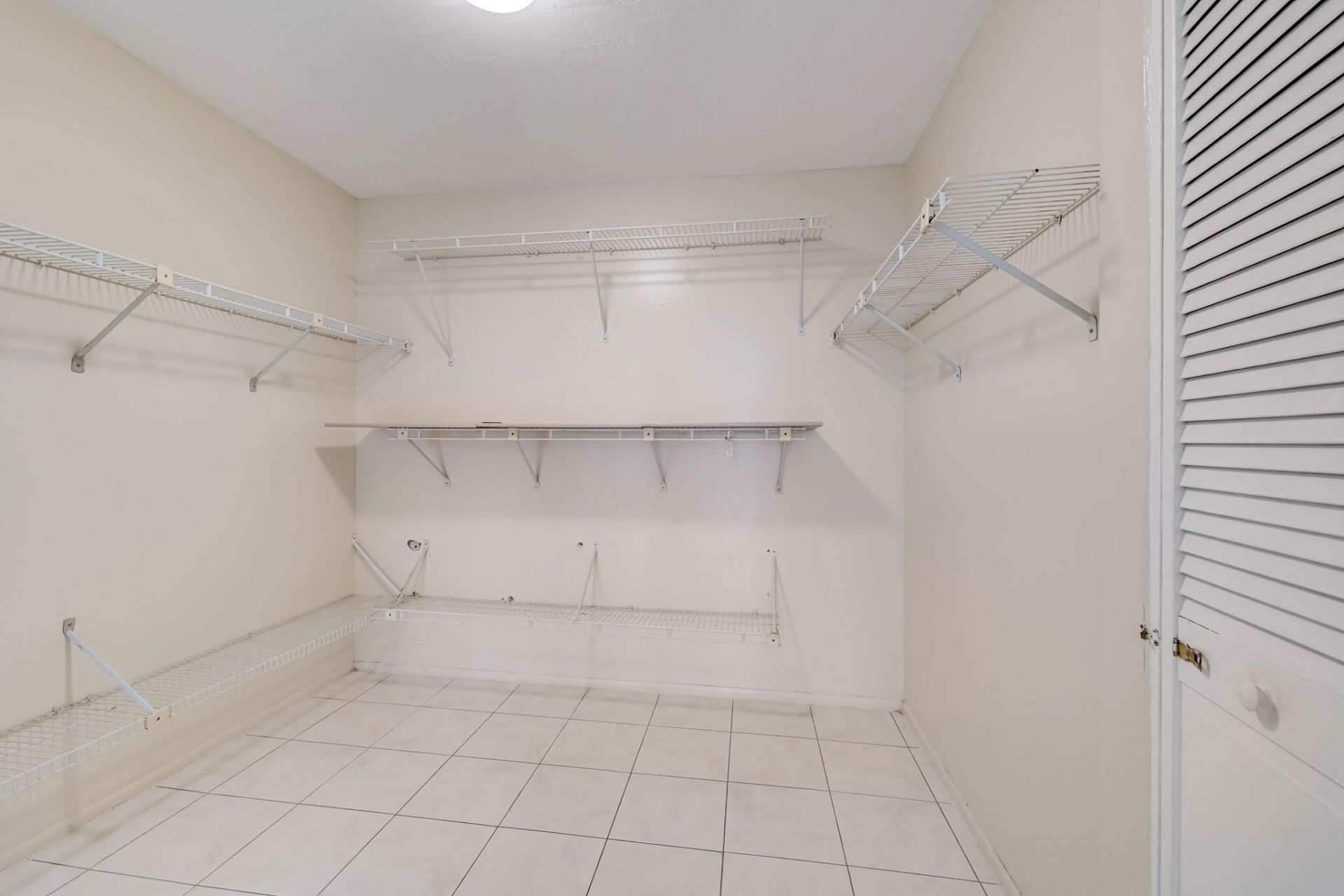 400 Leslie Drive, Unit 807, Hallandale Beach, FL 33009 Photo