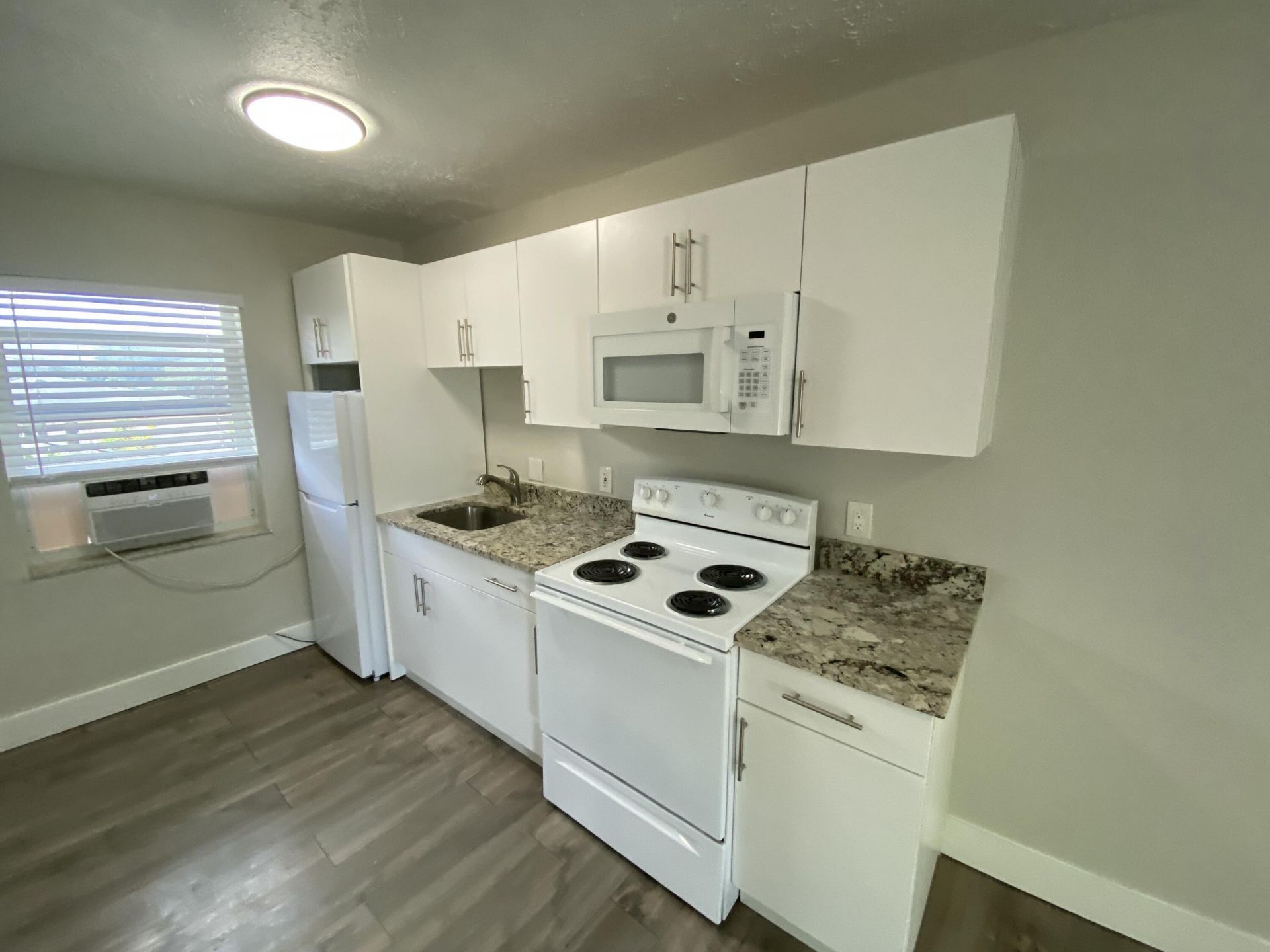 605 N Federal Highway, Unit 12, Lake Worth Beach, FL 33460 Photo