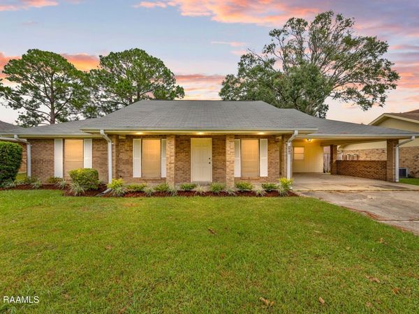 102 Wisteria Drive, Lafayette, LA 70506
