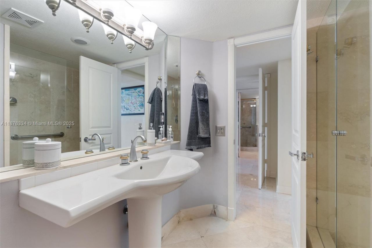 2200 S Ocean Ln, Unit 1902, Fort Lauderdale, FL 33316 Photo
