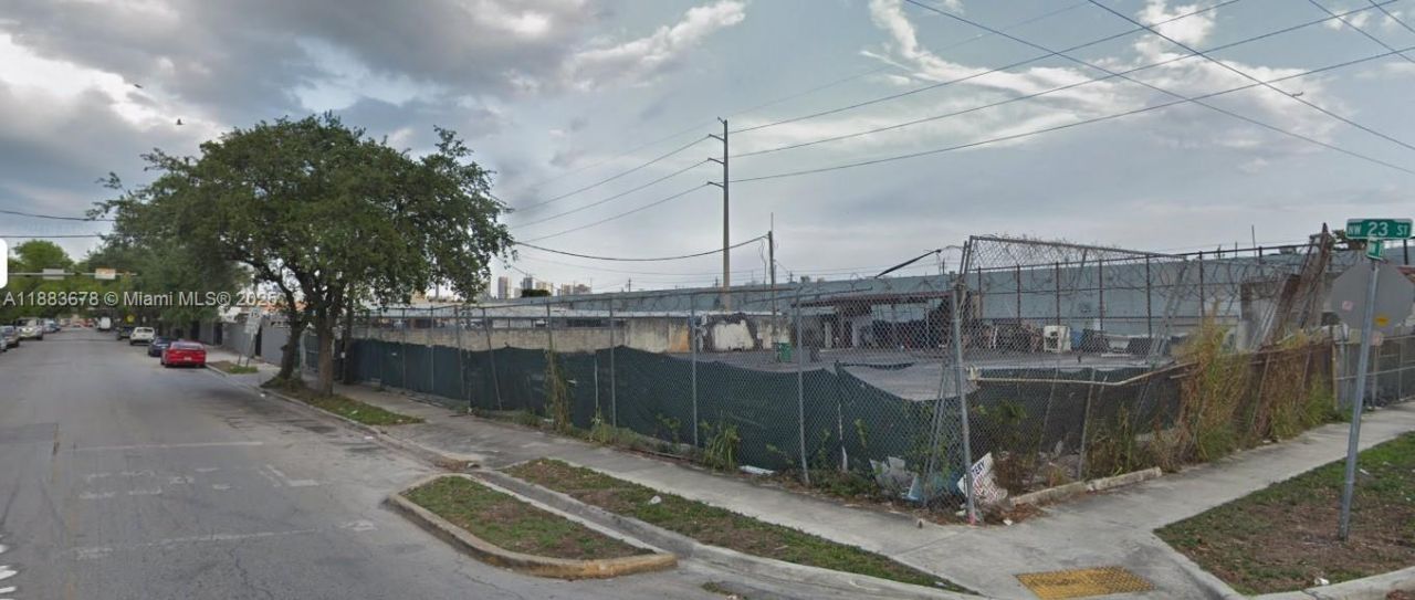1880 NW 23rd St, Miami, FL 33142 Photo