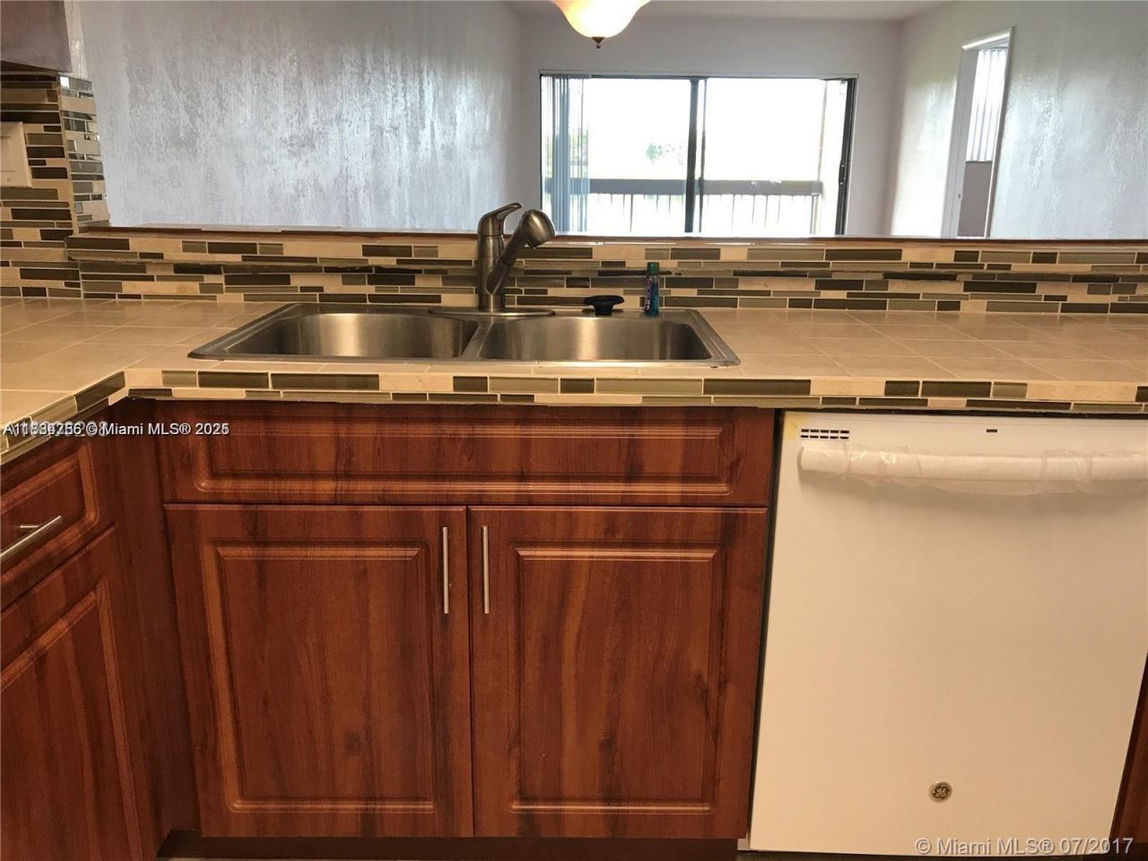 10288 NW 9th St Cir, Unit 205, Miami, FL 33172 Photo