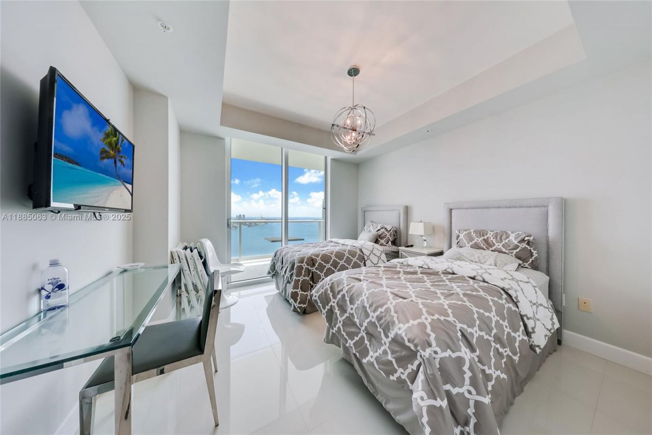 300 S Biscayne Blvd, Unit T-3312, Miami, FL 33131 Photo