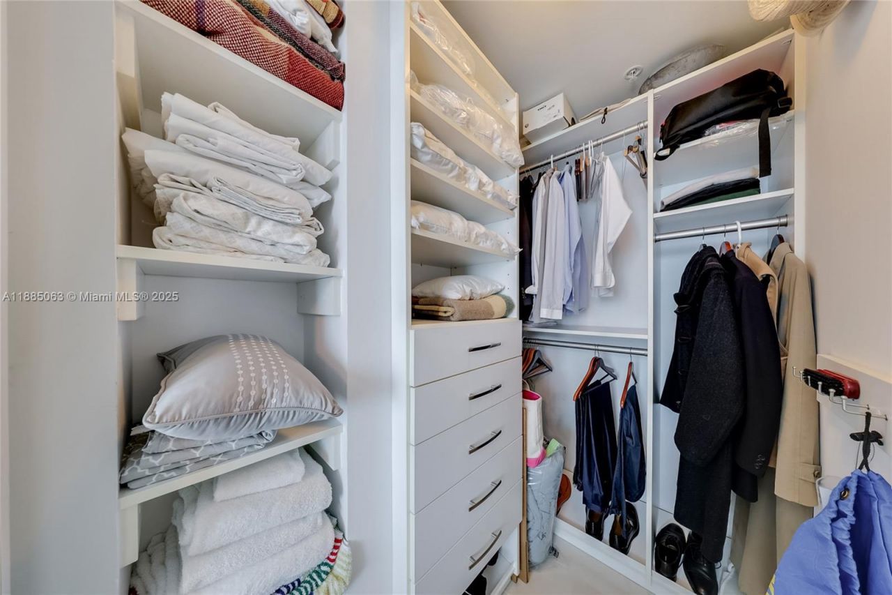 300 S Biscayne Blvd, Unit T-3312, Miami, FL 33131 Photo