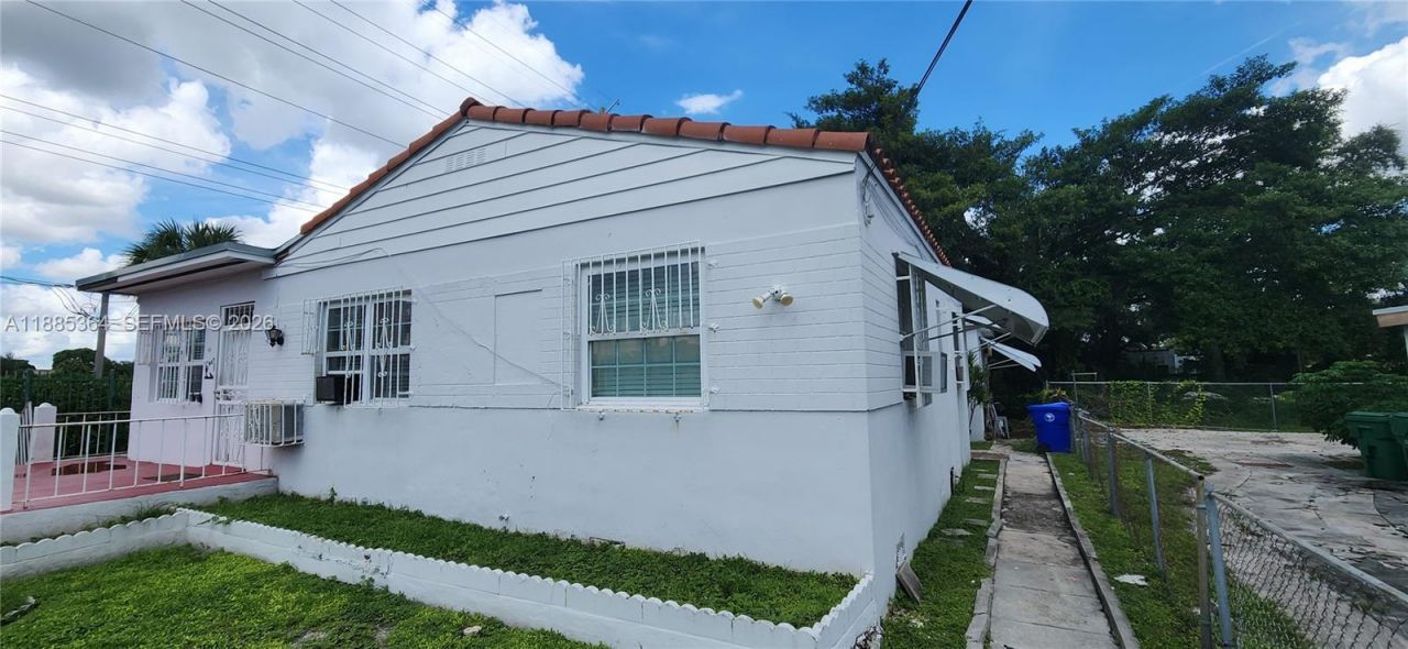 405 NW 64th St, Miami, FL 33150 Photo