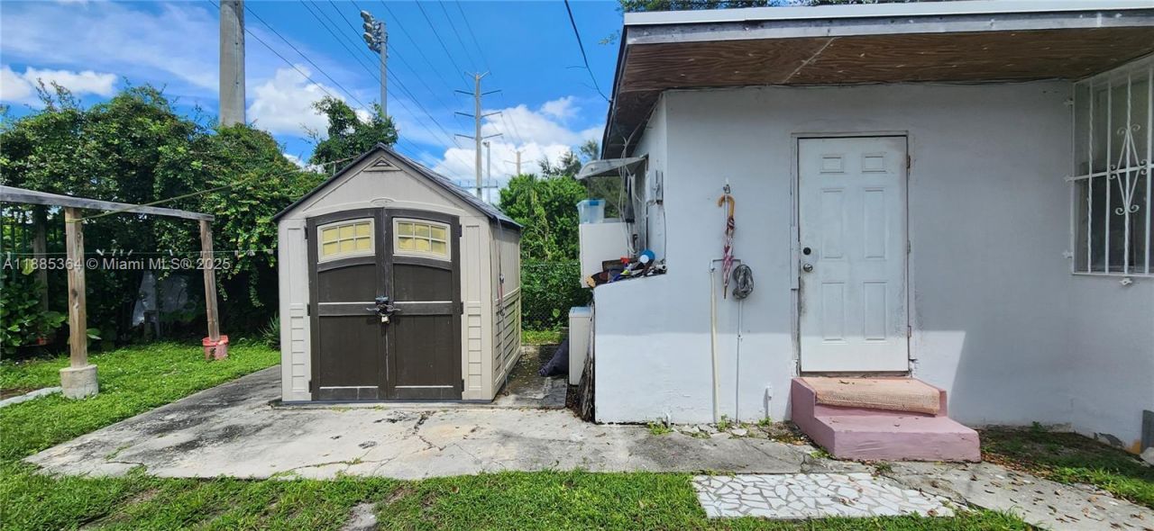 405 NW 64th St, Miami, FL 33150 Photo