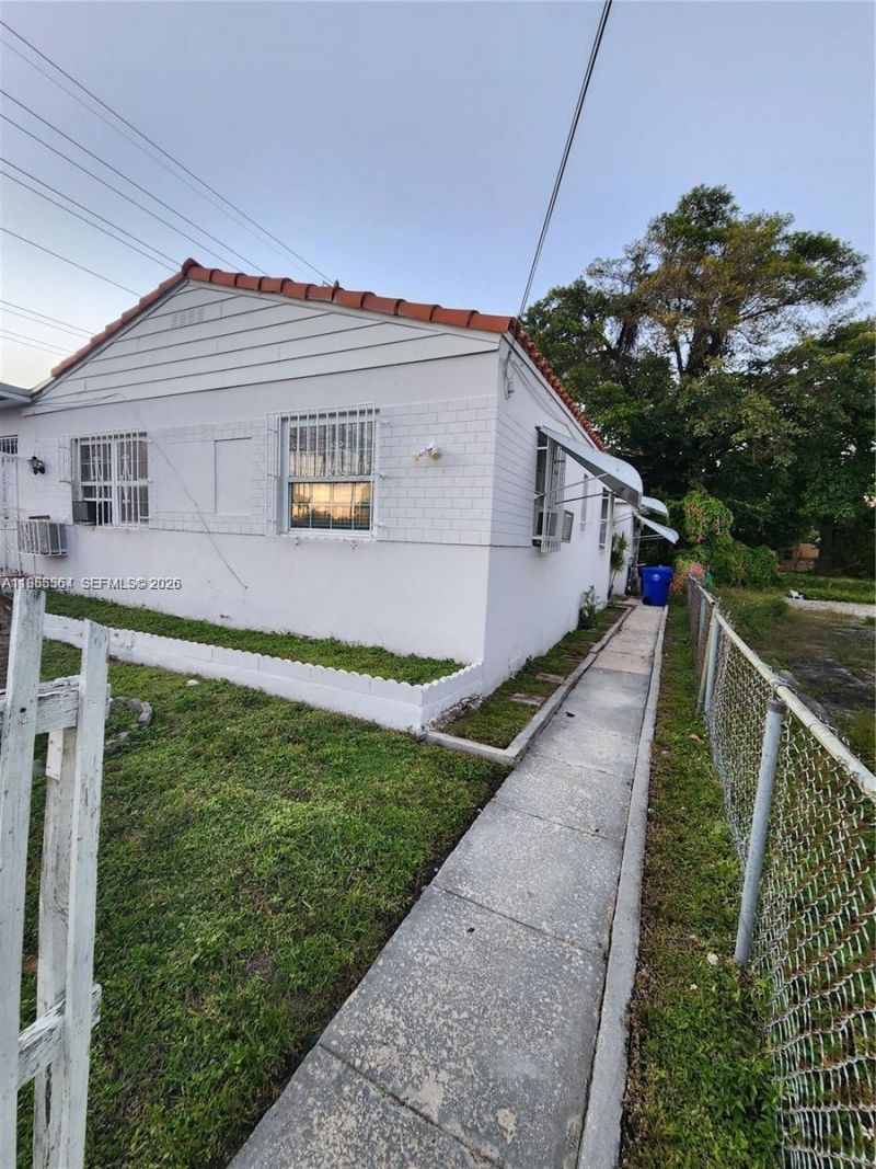 405 NW 64th St, Miami, FL 33150 Photo