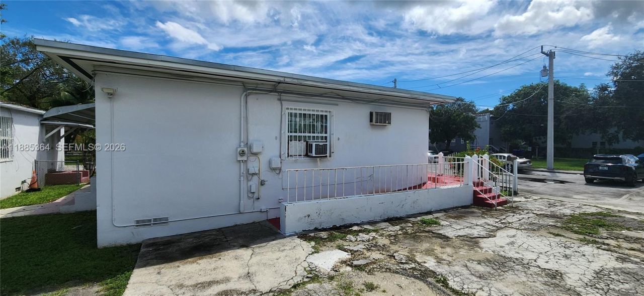 405 NW 64th St, Miami, FL 33150 Photo