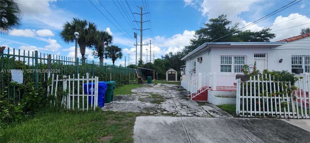 405 NW 64th St, Miami, FL 33150 Photo