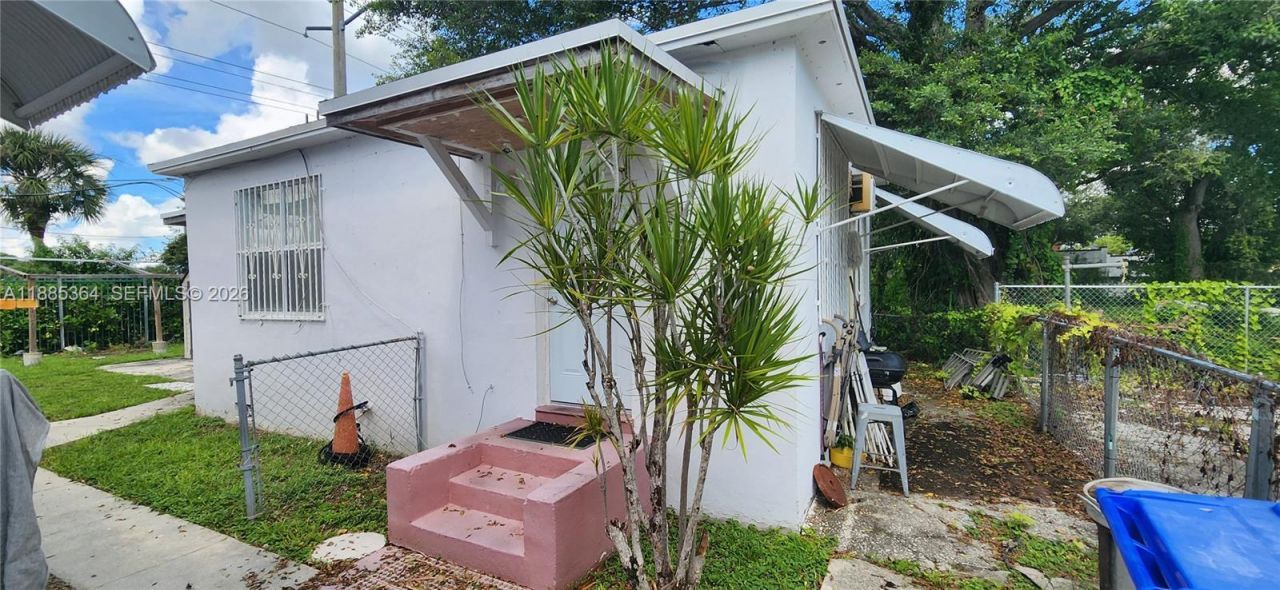 405 NW 64th St, Miami, FL 33150 Photo