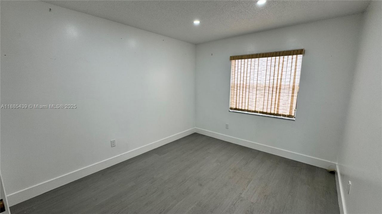 2531 W 60th Pl, Unit 105-18, Hialeah, FL 33016 Photo