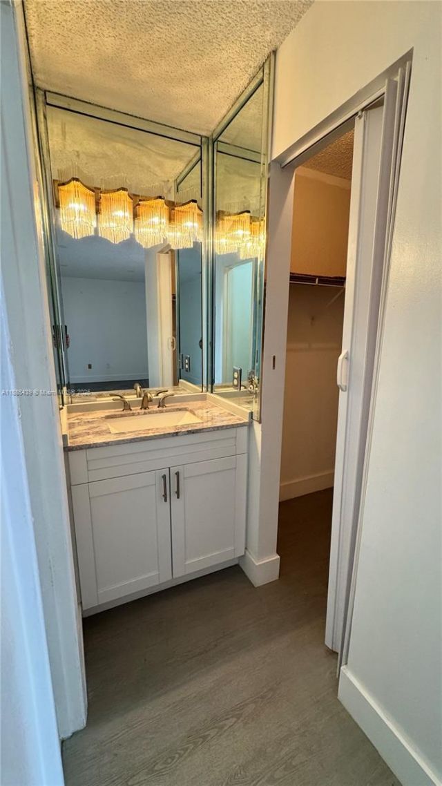 2531 W 60th Pl, Unit 105-18, Hialeah, FL 33016 Photo