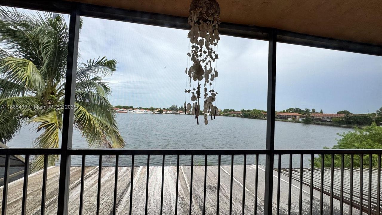 2531 W 60th Pl, Unit 105-18, Hialeah, FL 33016 Photo