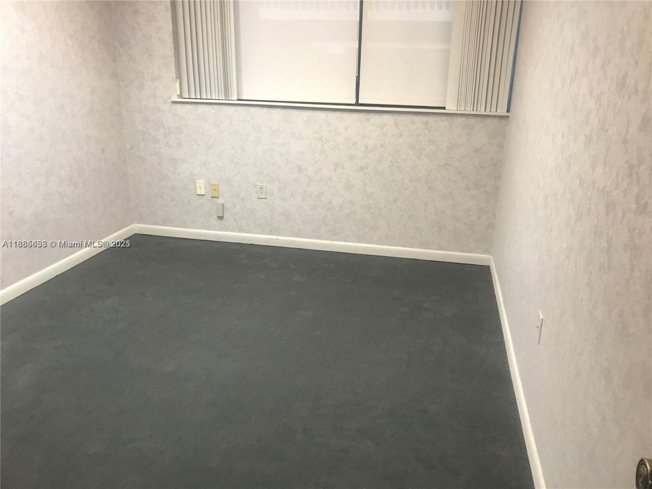 6701 Sunset Dr, Unit 104, South Miami, FL 33143 Photo