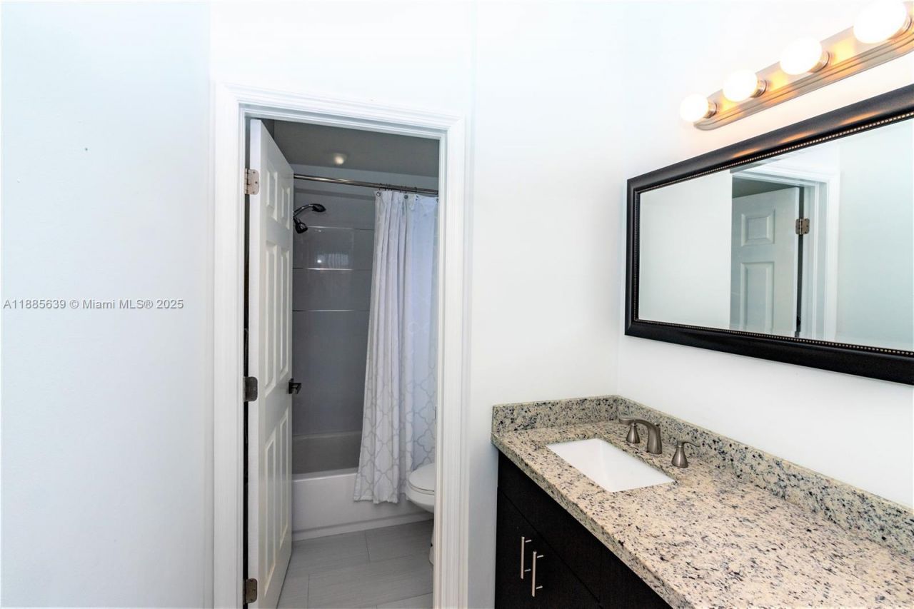 6202 NW 116th Ave, Unit 449, Doral, FL 33178 Photo