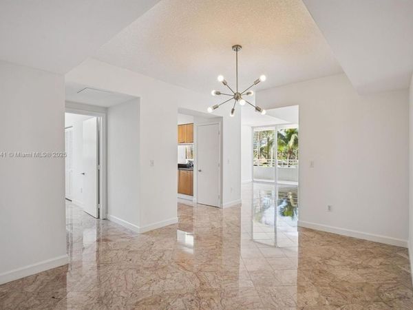 5970 Indian Creek Dr, Unit 302, Miami Beach, FL 33140