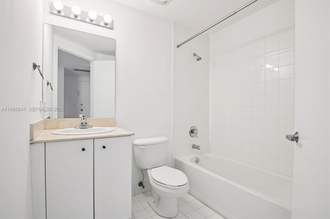 5970 Indian Creek Dr, Unit 302, Miami Beach, FL 33140 Photo