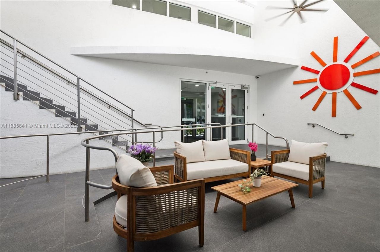 5970 Indian Creek Dr, Unit 302, Miami Beach, FL 33140 Photo