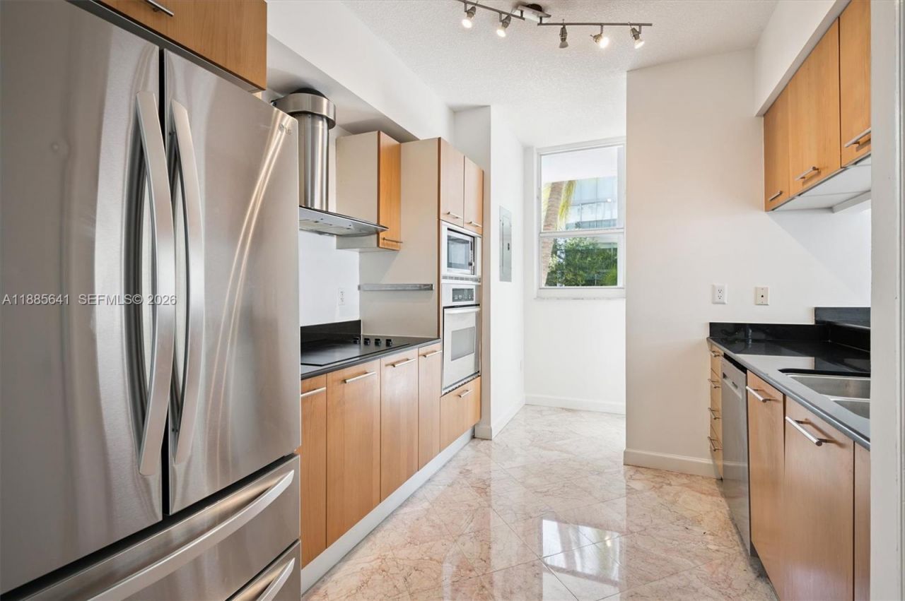 5970 Indian Creek Dr, Unit 302, Miami Beach, FL 33140 Photo