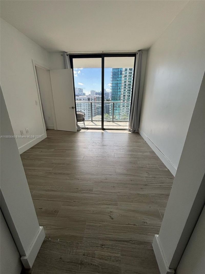 121 NE 34th St, Unit 1503, Miami, FL 33137 Photo